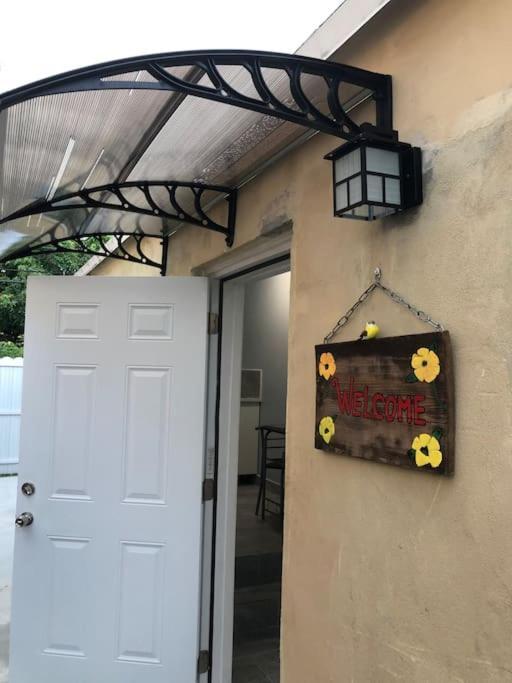 New Luxurious Studio Private In The Heart Of マイアミ エクステリア 写真